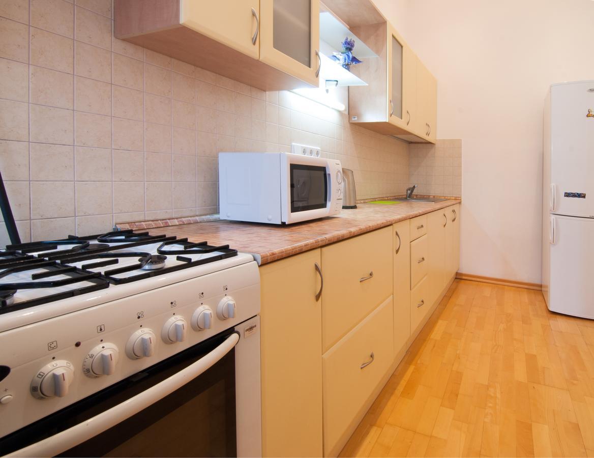 Home-Hotel Apartments-Mykhailivska Kiev Ngoại thất bức ảnh
