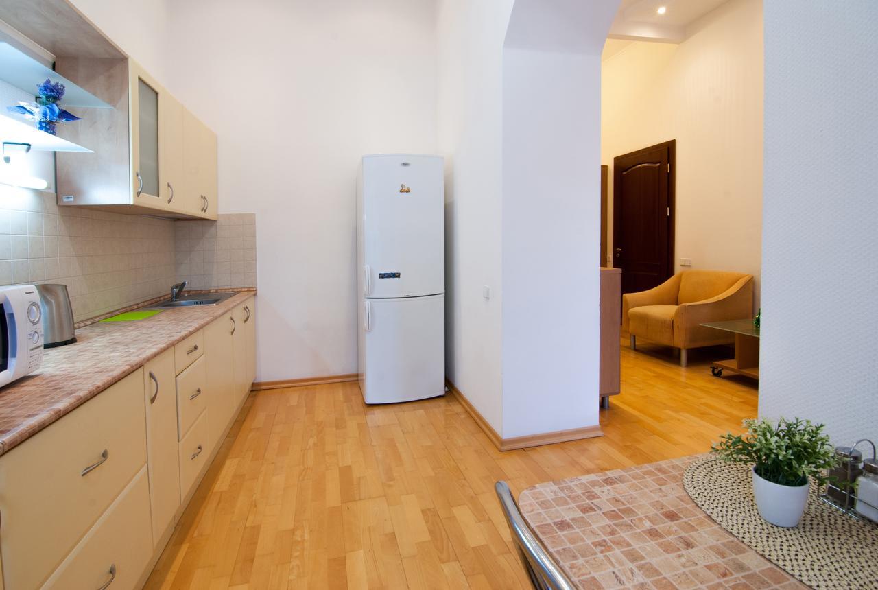 Home-Hotel Apartments-Mykhailivska Kiev Ngoại thất bức ảnh