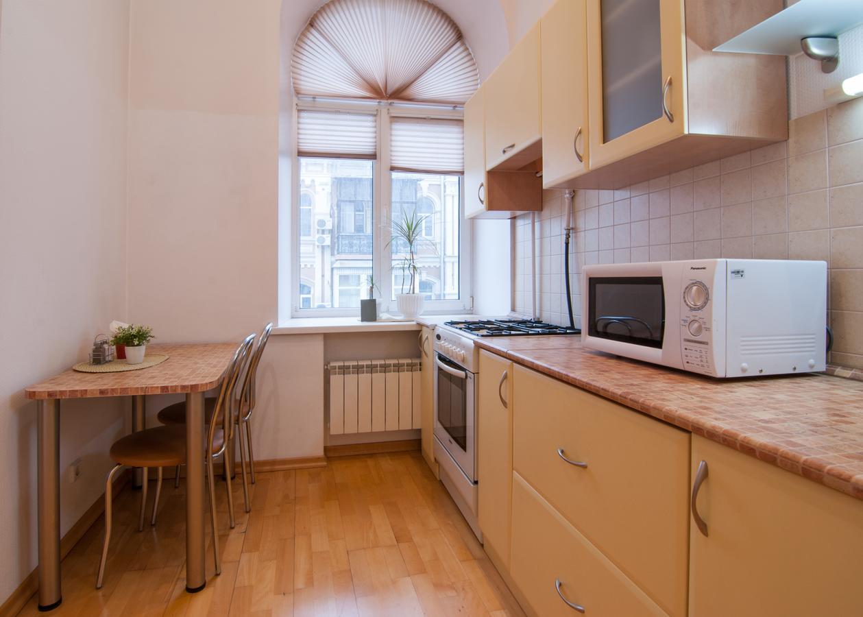 Home-Hotel Apartments-Mykhailivska Kiev Ngoại thất bức ảnh