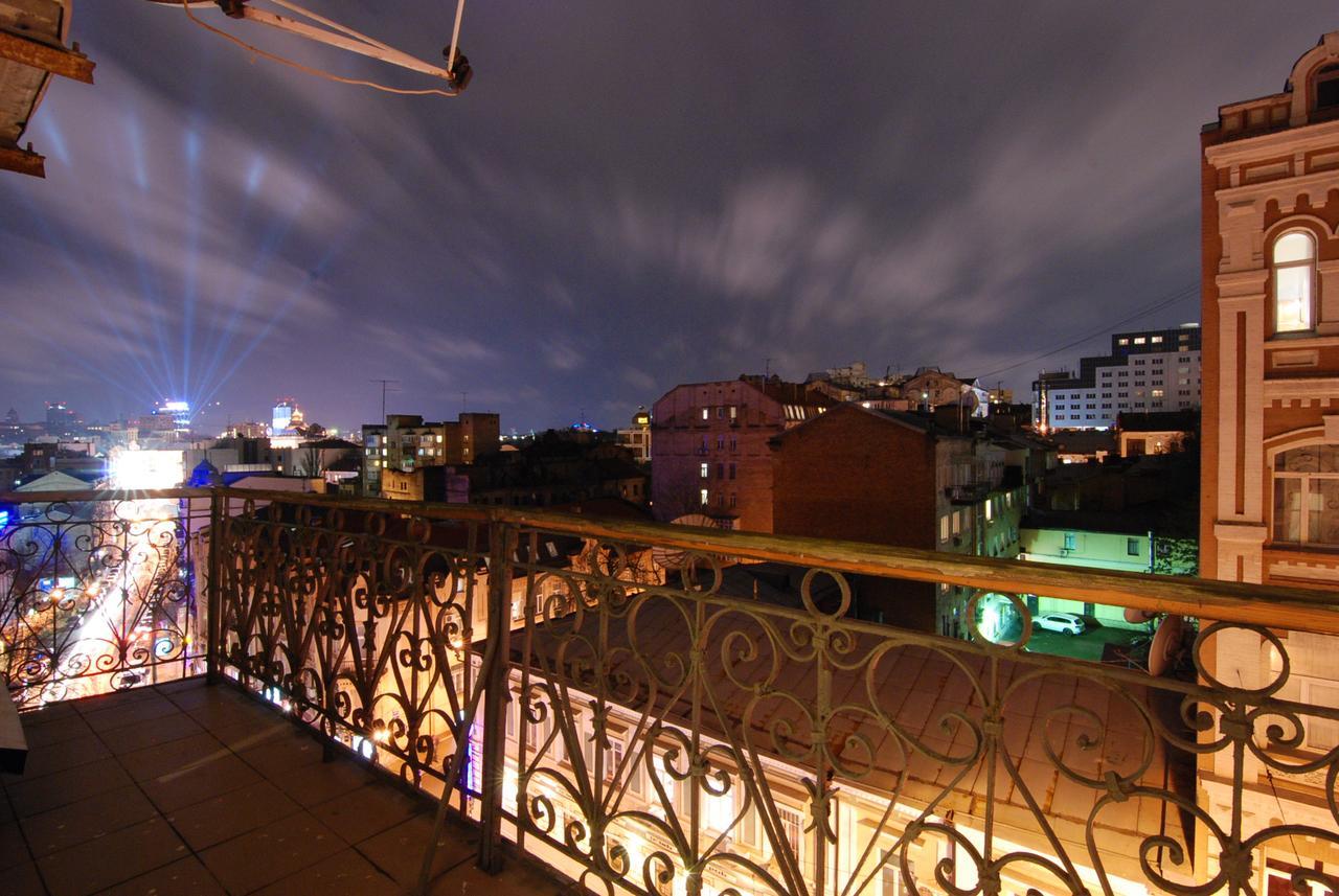 Home-Hotel Apartments-Mykhailivska Kiev Ngoại thất bức ảnh