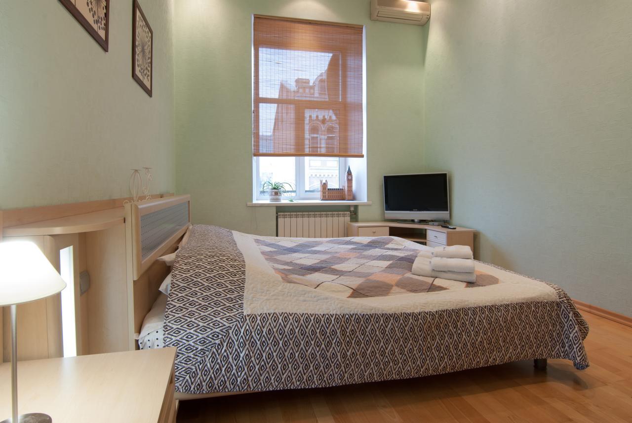 Home-Hotel Apartments-Mykhailivska Kiev Ngoại thất bức ảnh